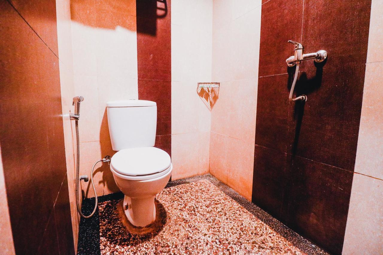 Reddoorz Plus Near Sultan Hasanuddin Airport Makassar Kültér fotó