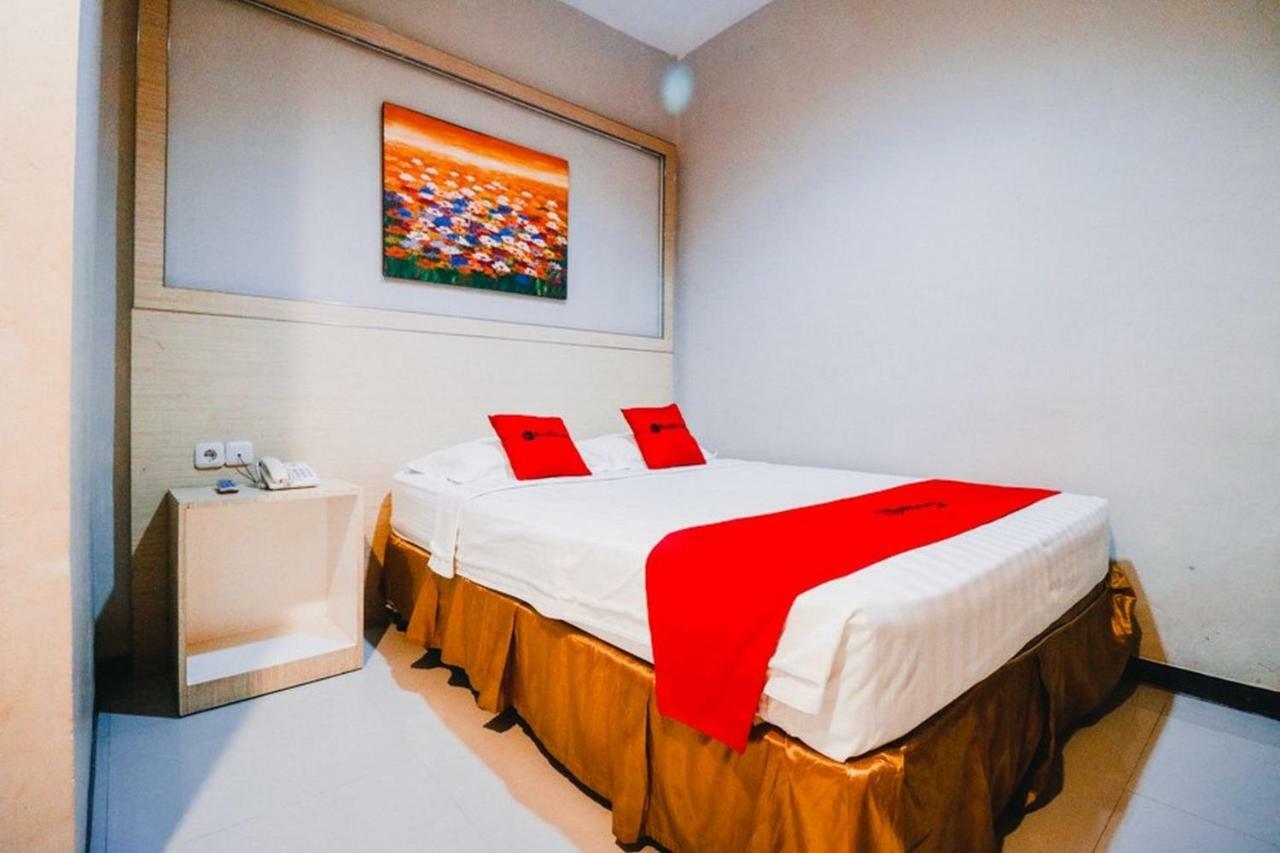 Reddoorz Plus Near Sultan Hasanuddin Airport Hotel Makassar Kültér fotó